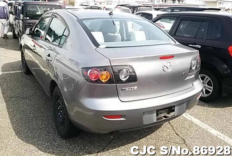 Mazda axela 2005